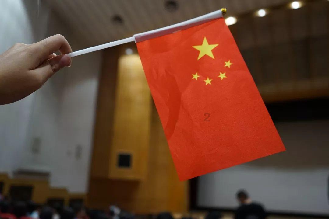 “十四冬”赛场 运动员雪中进行适应性训练